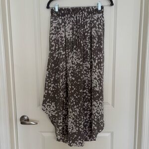 Simple Vera Elegant Brown and White Women's Skirt
